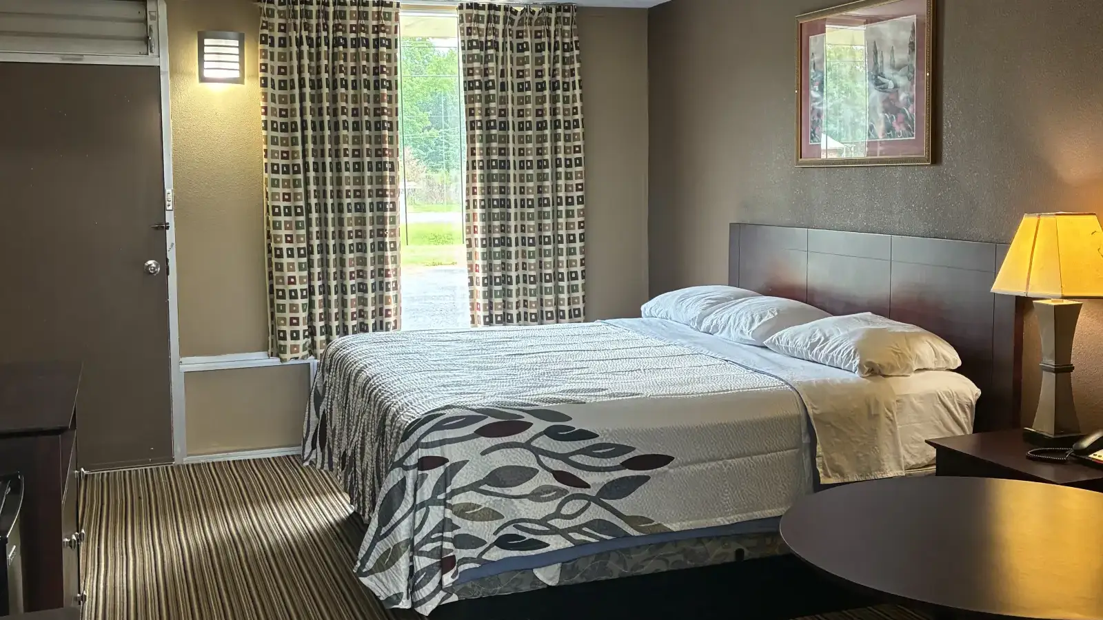 Accommodating Standard King Room Accommodating Standard King Room